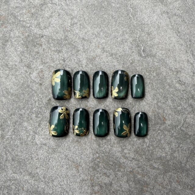金刺繍と翠色のエメラルド(Deep Emerald -Gold-)